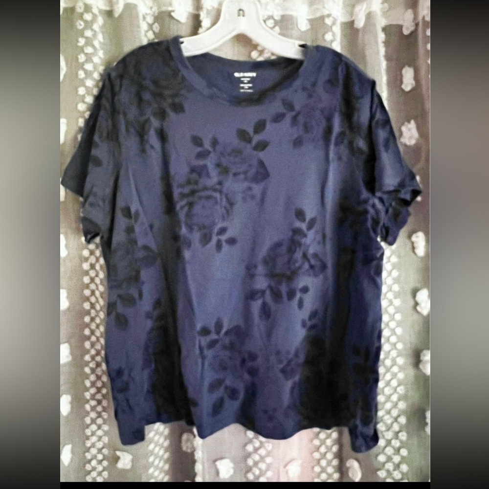 Navy Old Navy Floral Tee xxl